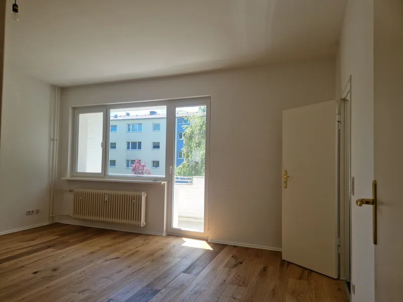 schöne modernisierte Wohnung * Einbauküche * modernes Wannenbad * Balkon * ruhige Lage — photo 1